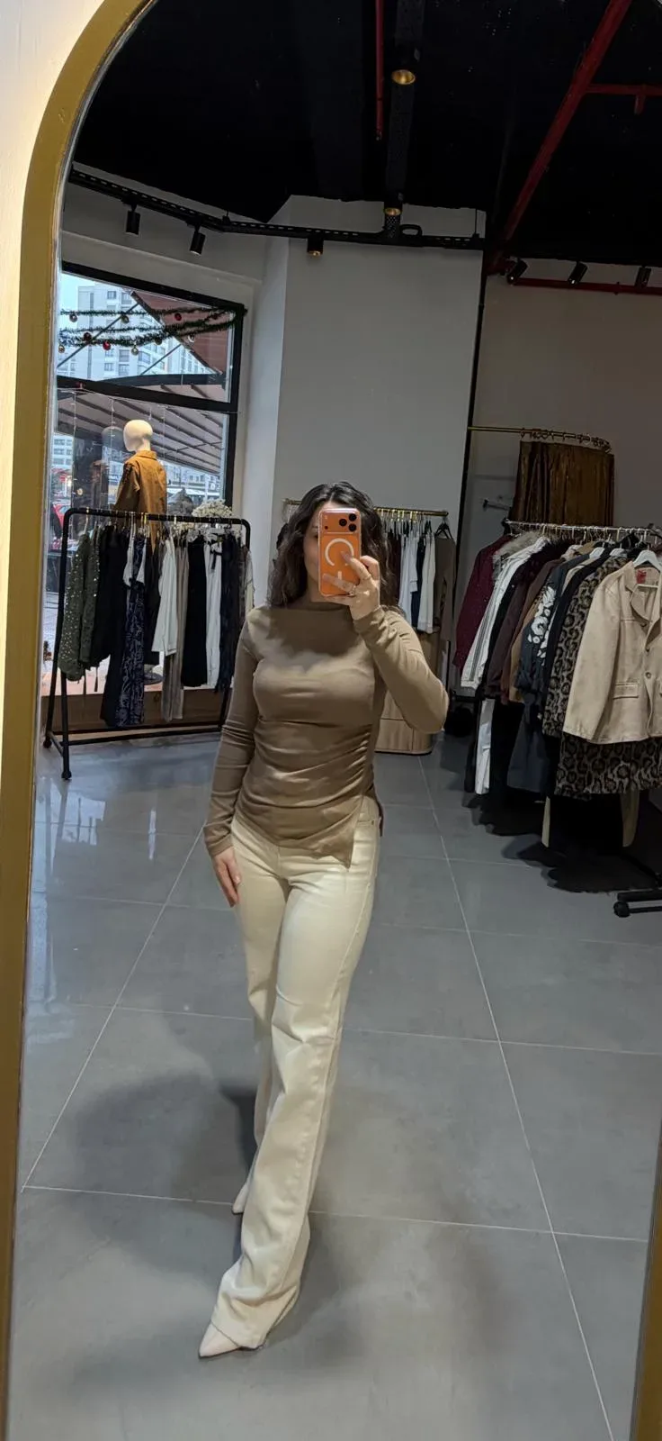 Bej Kemerli Pantolon